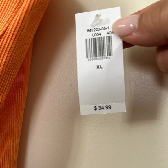 Old Navy Ribbed Dress - Picture 3 of 4